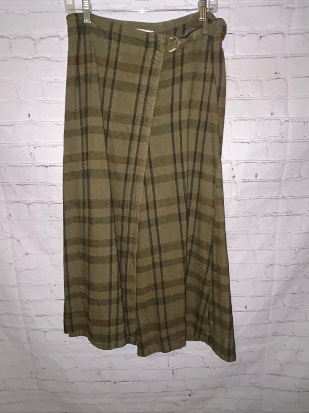 Pilcro Kilted Plaid Wide-Leg
Surplice Pants size 27 - Picture 2 of 11